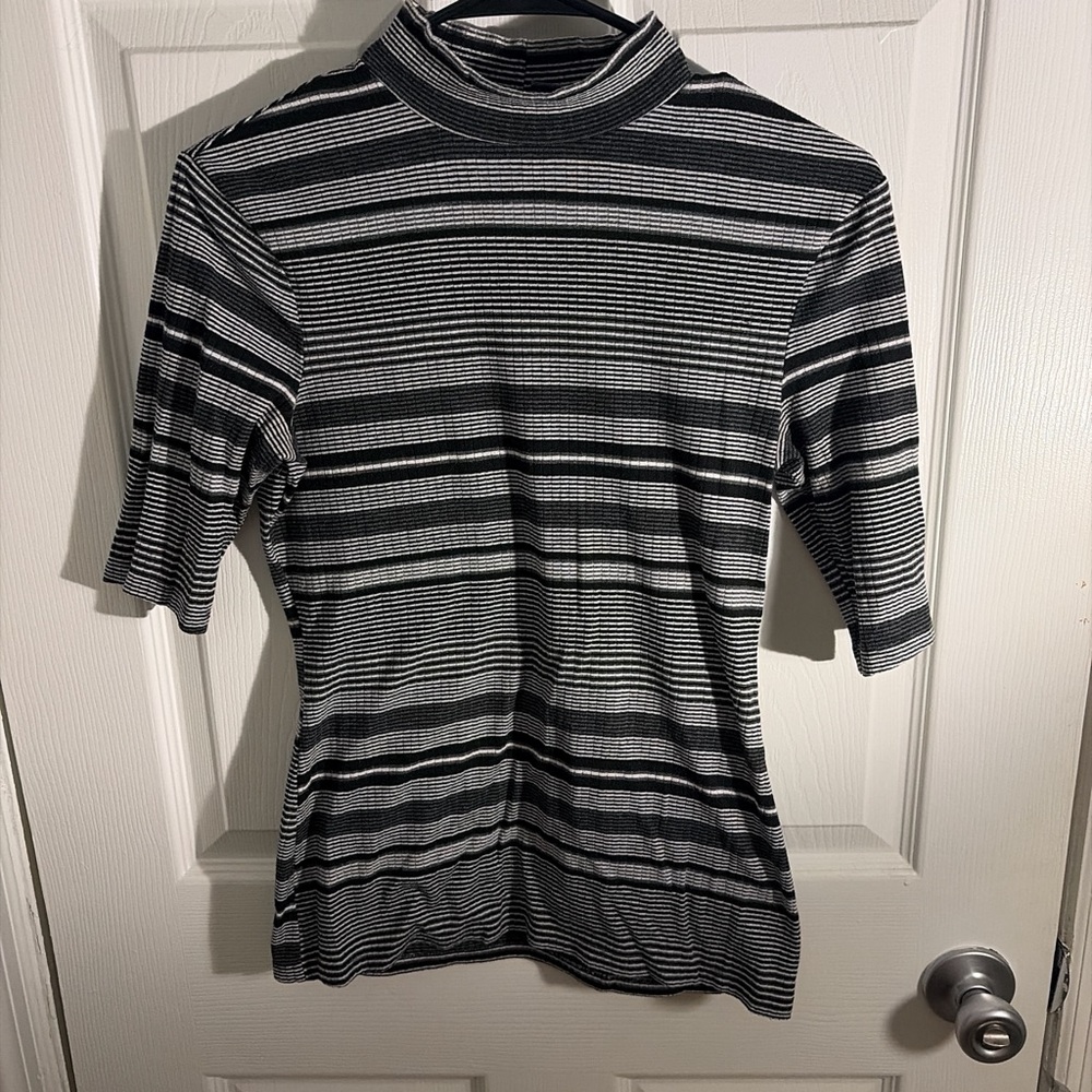 Striped Mock Neck Short Sleeve Top - Black & White